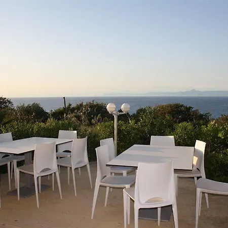 Ośrodek wypoczynkowy Le Rosette 4*