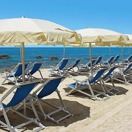 Ośrodek wypoczynkowy Le Rosette 4*