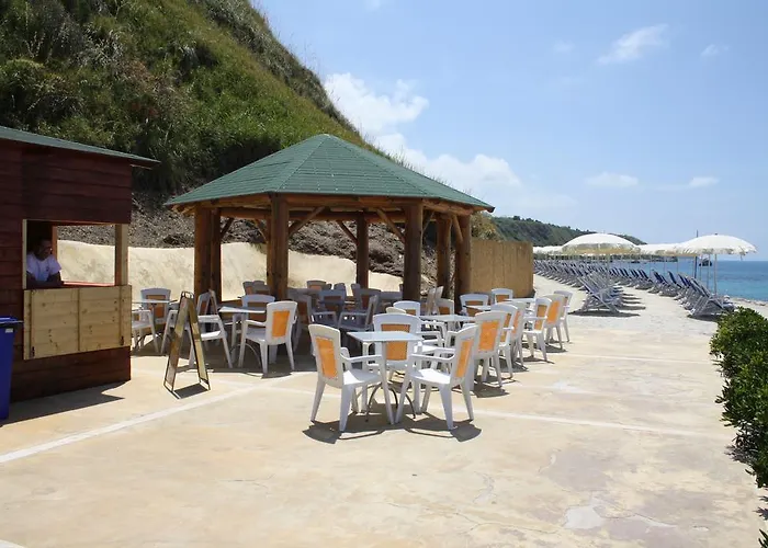 Üdülőközpont Le Rosette Parghelia